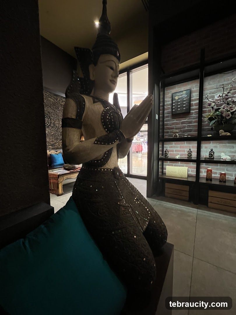 Interior Decor with Thai Statue