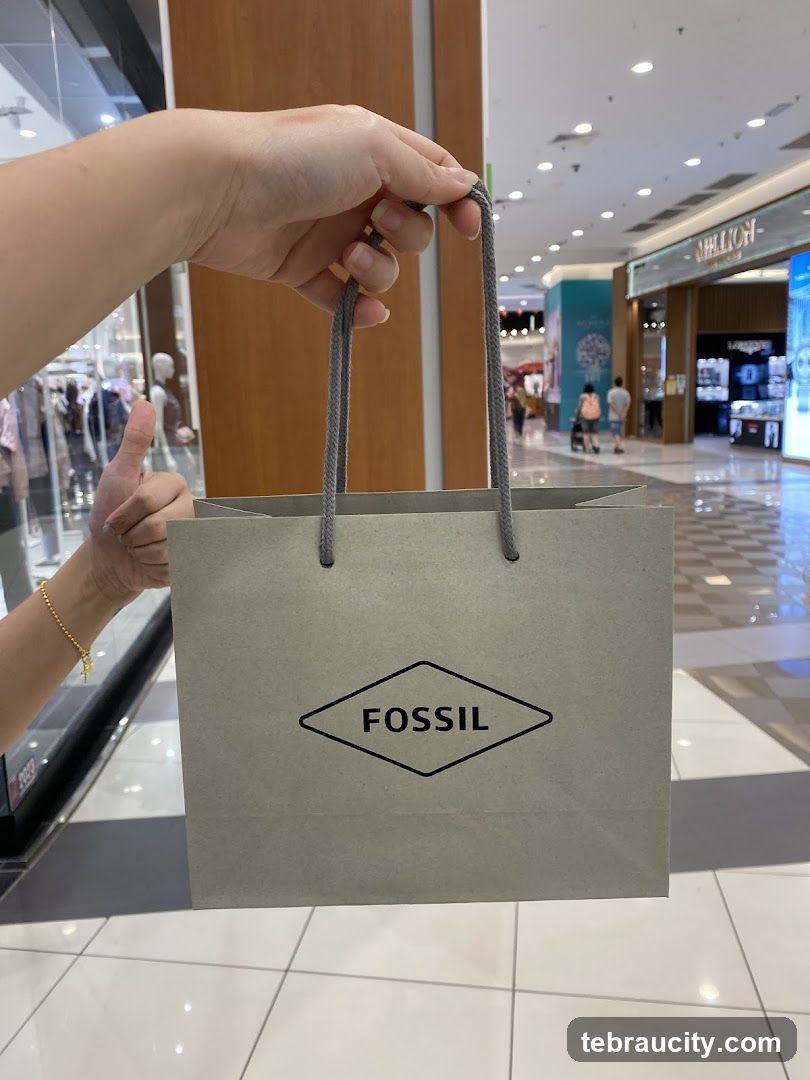 Fossil Shopping Bag