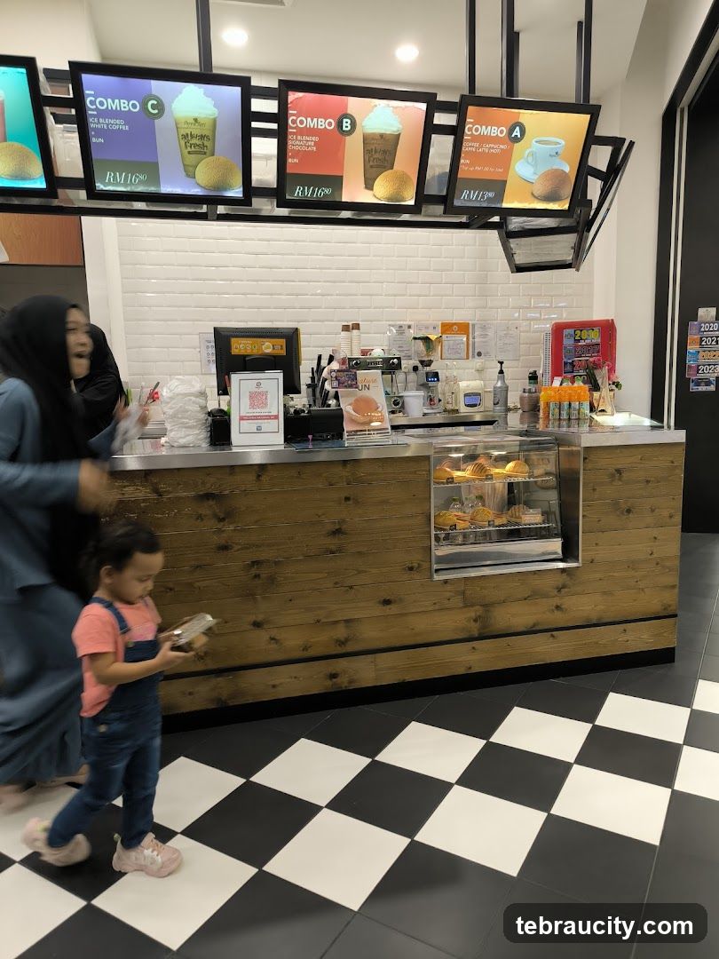 Cafe Counter with Digital Menu