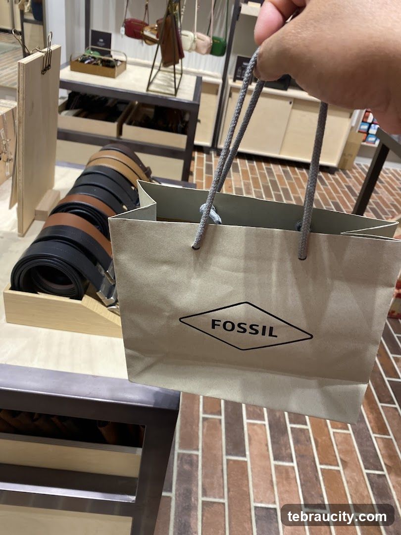 Fossil Shopping Bag