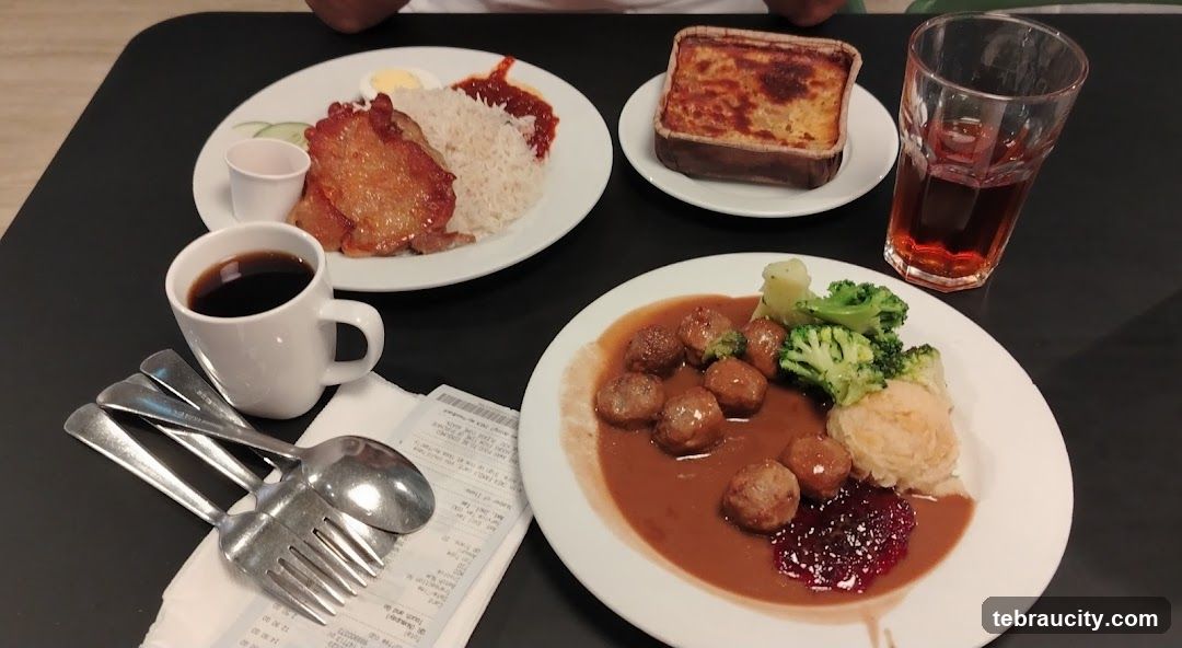 Meal with Meatballs and Chicken