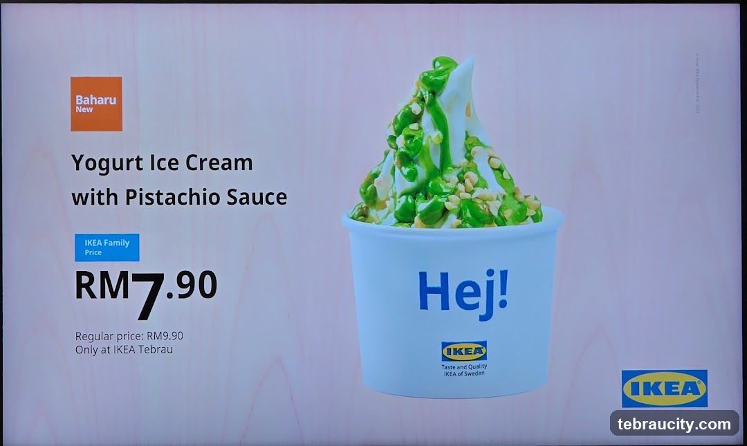 Yogurt Ice Cream with Pistachio Sauce
