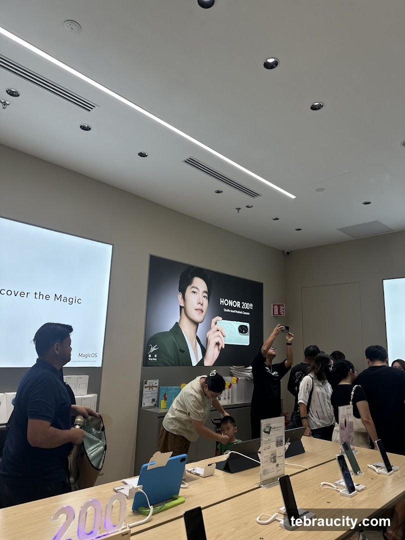 HONOR Experience Store