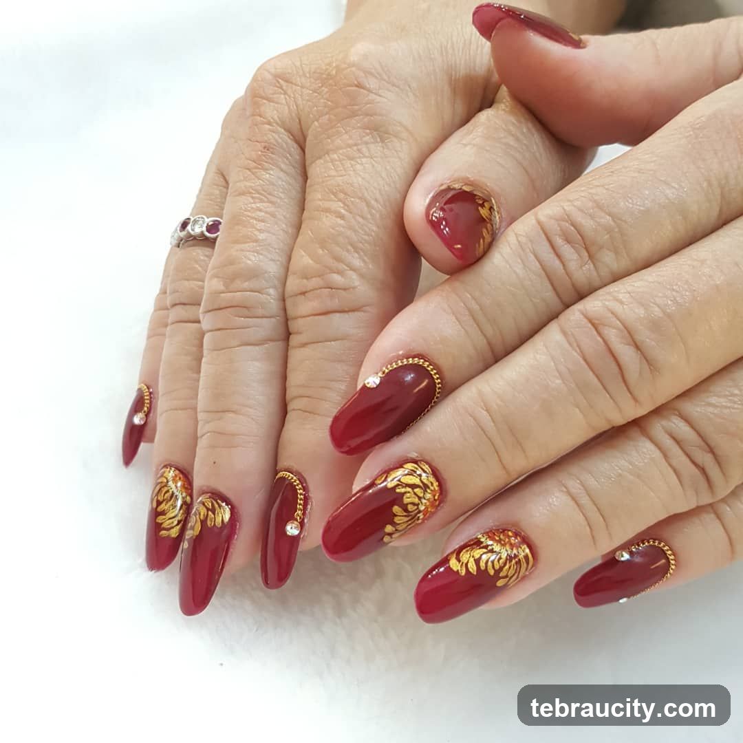 Momo Nails