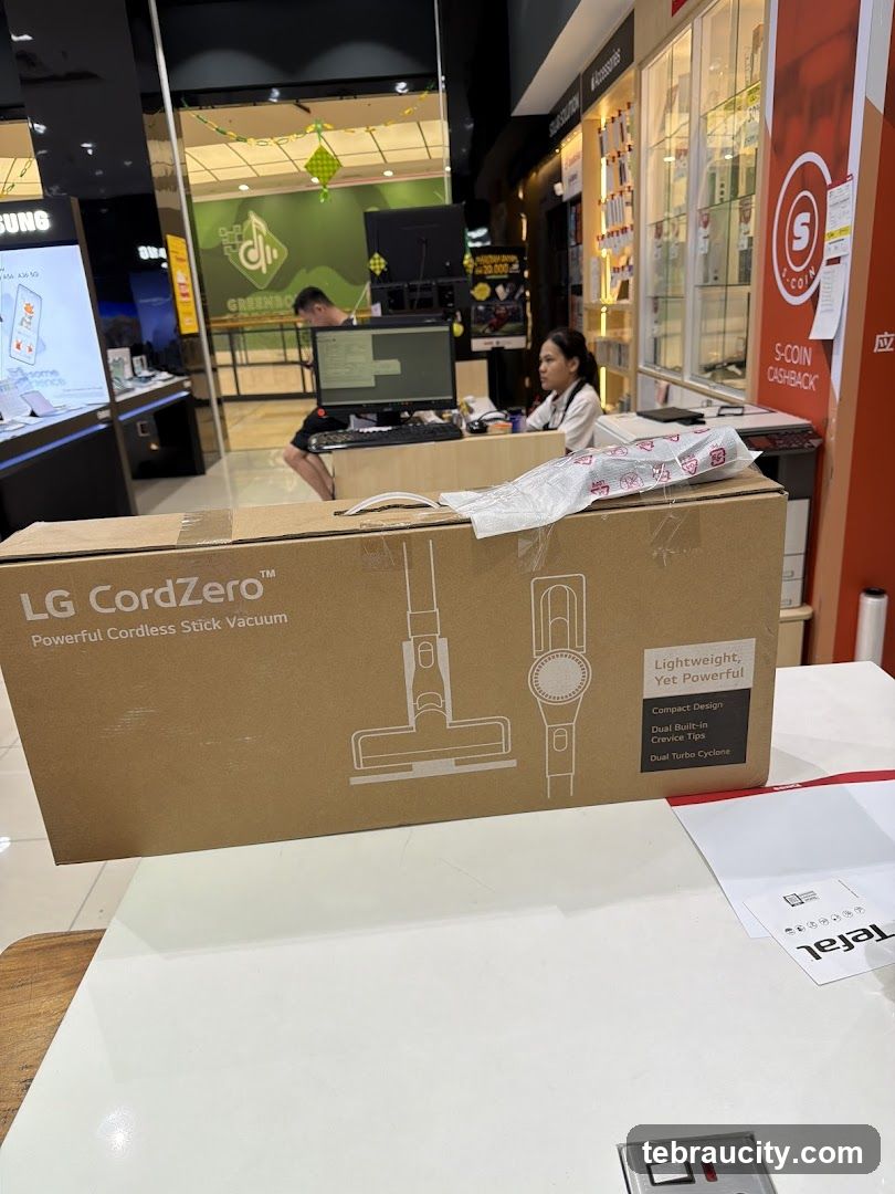 LG CordZero Vacuum Box