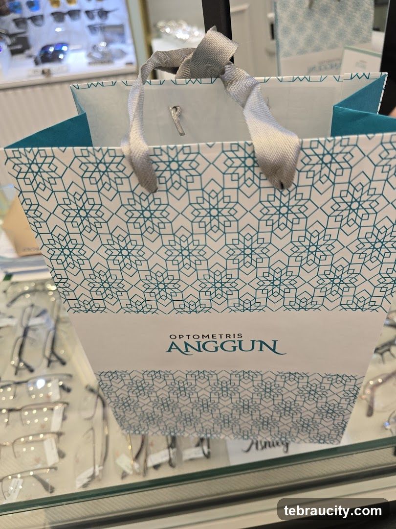 Optometrist Anggun Shopping Bag