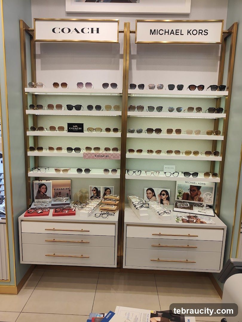 Eyewear Display