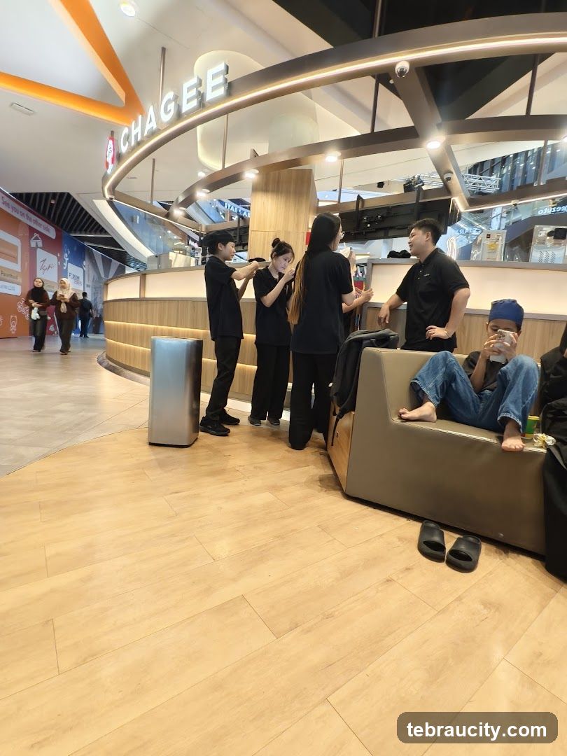 CHAGEE Store Interior