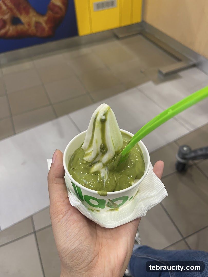 Frozen Yogurt with Matcha Topping