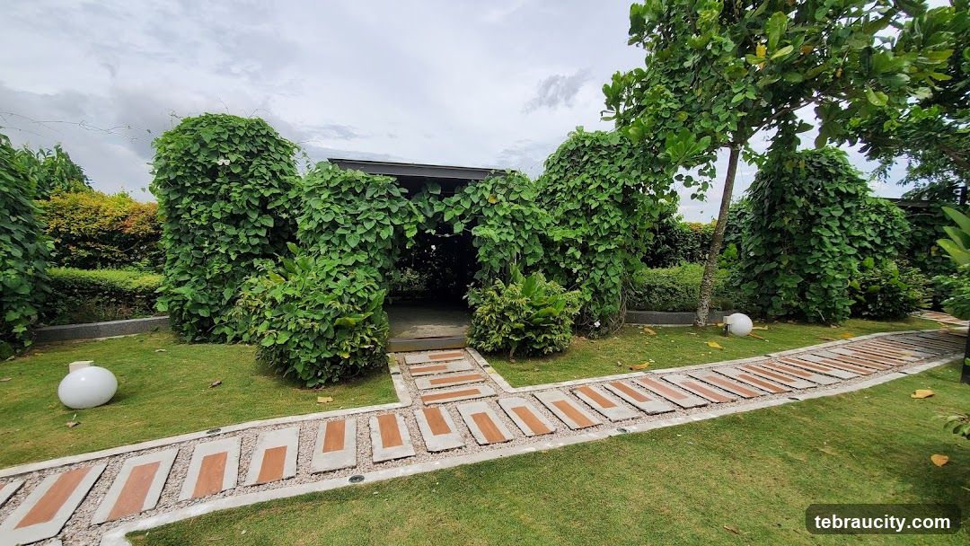 Garden Archway