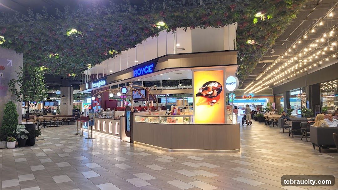 Dessert Shop in a Mall