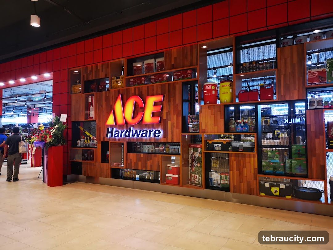 ACE Hardware Store Display