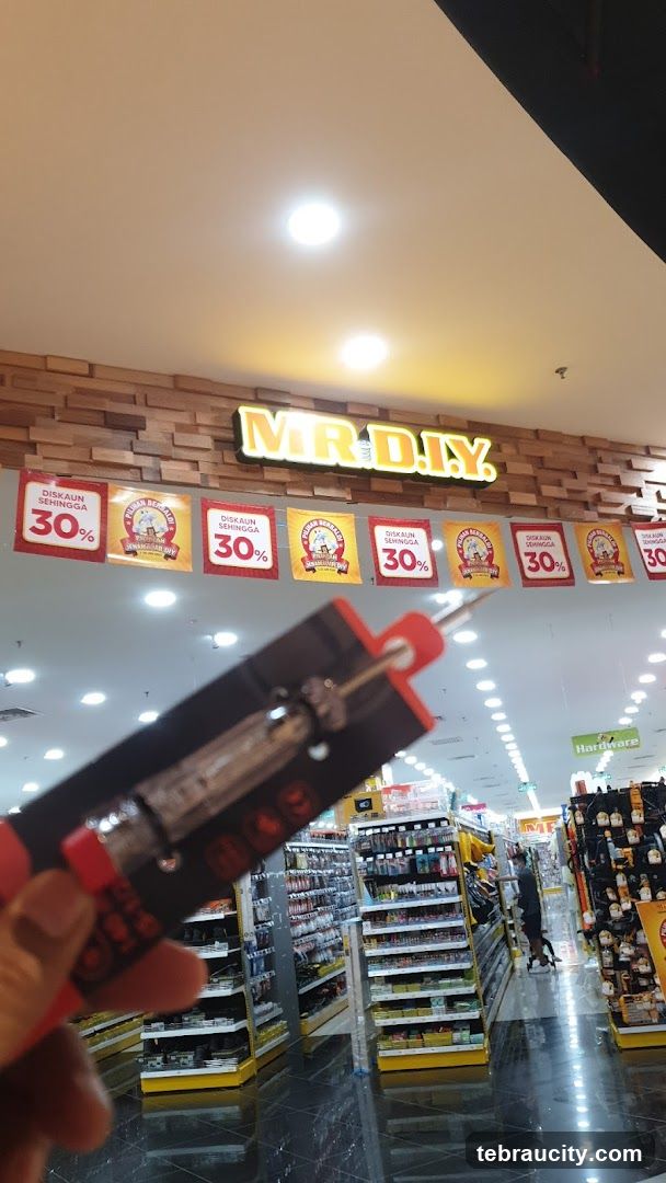 MR.DIY Store Interior