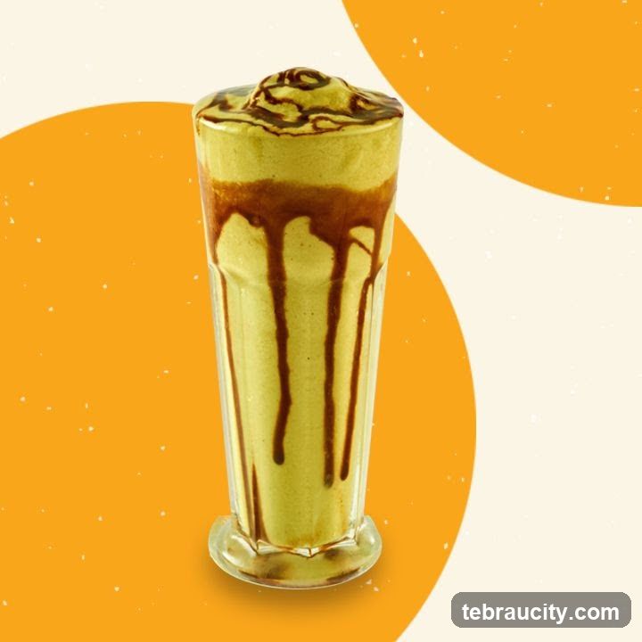 Avocado Smoothie with Chocolate Drizzle