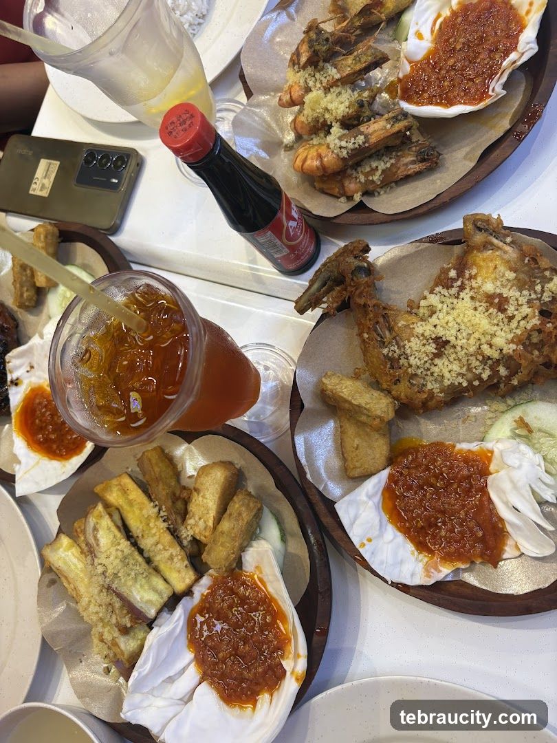 Fried Foods with Chili Sauce
