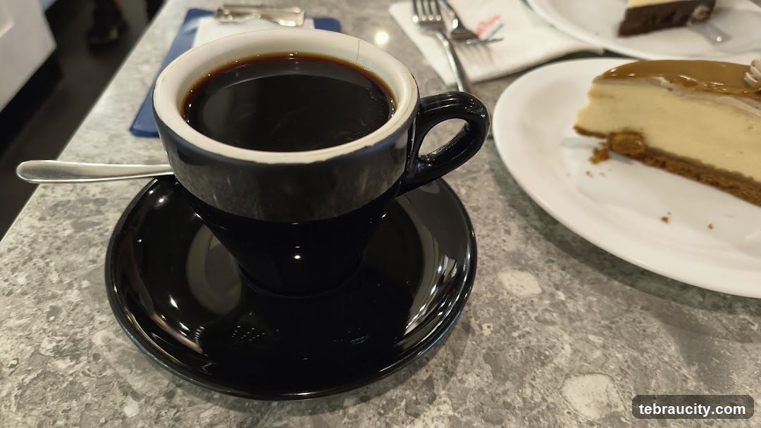 Coffee and Cheesecake