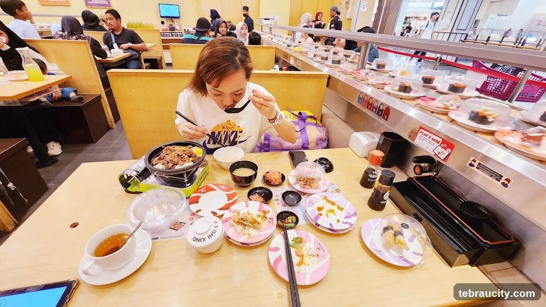 Sushi Restaurant Conveyor Belt