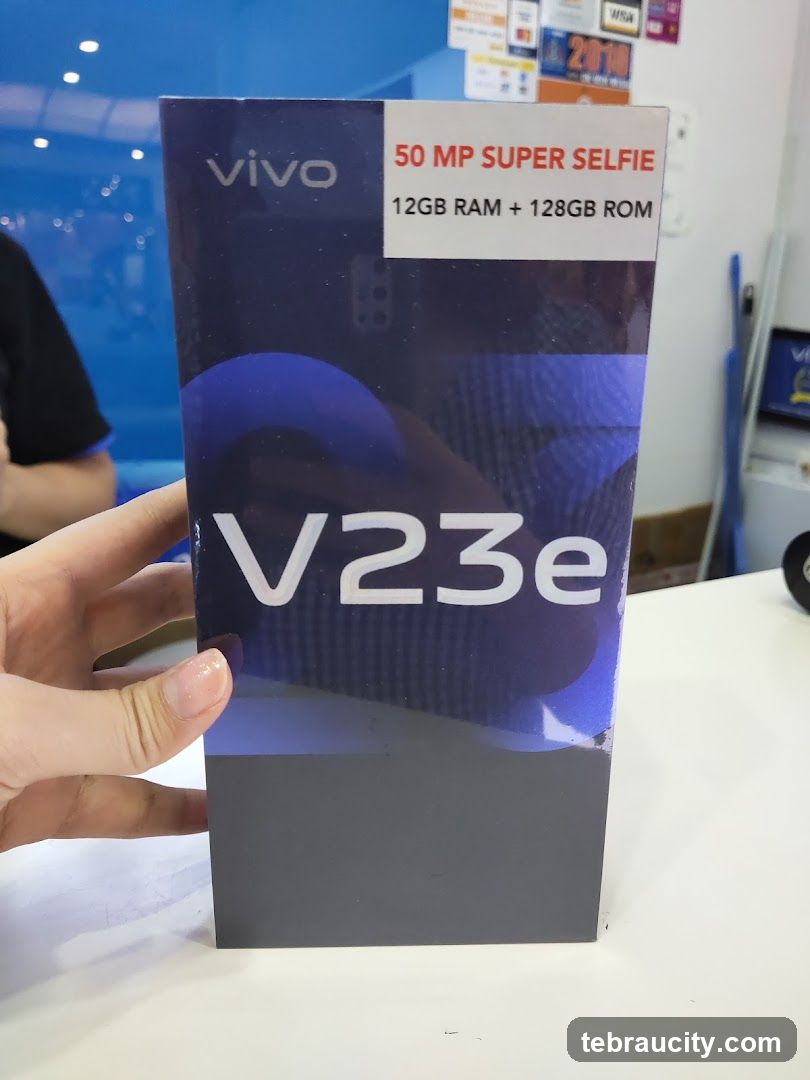 Vivo V23e Smartphone Box