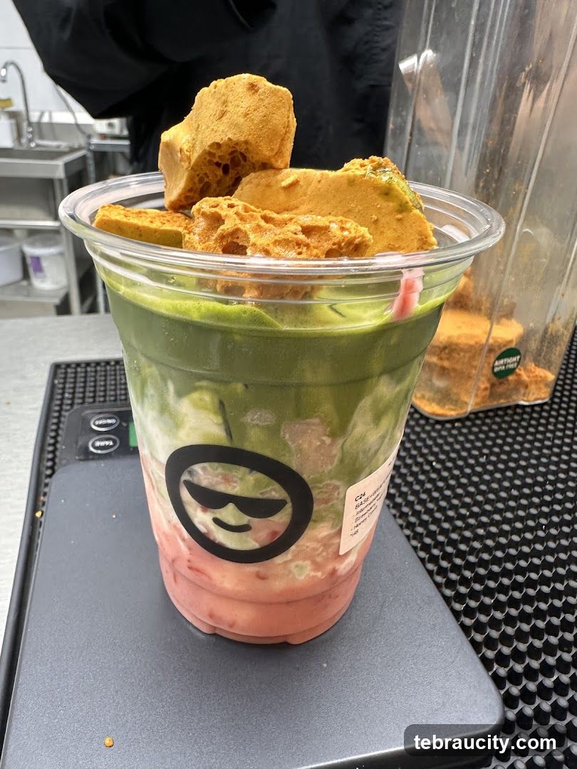 Matcha Drink with Honeycomb