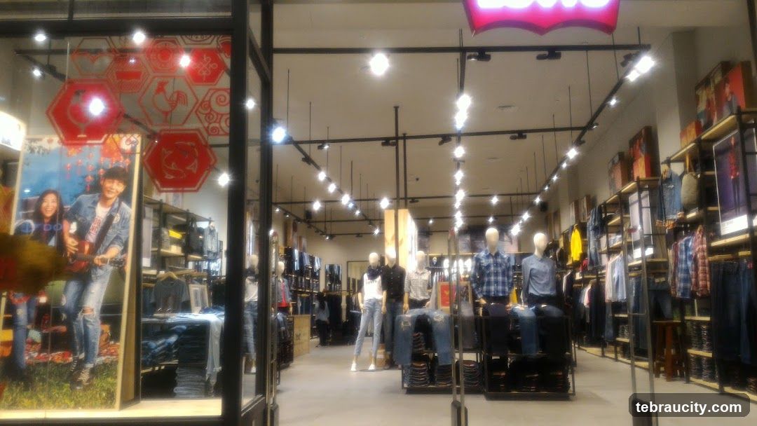 Levi's Store Interior