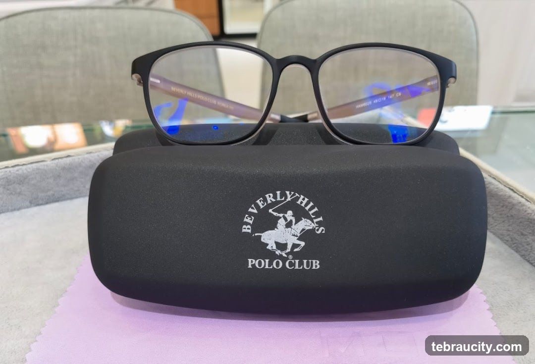 Eyeglasses and Case