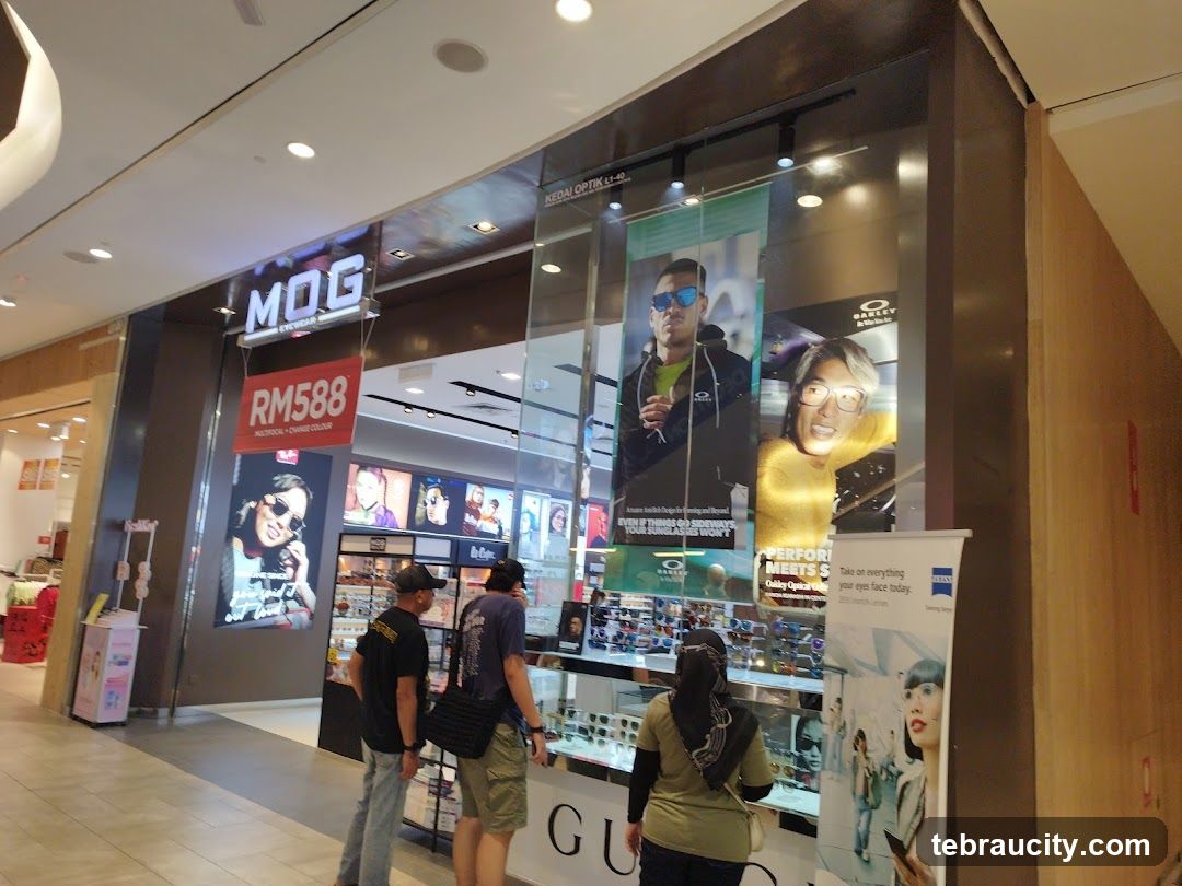MOG Eyewear Toppen Shopping Centre
