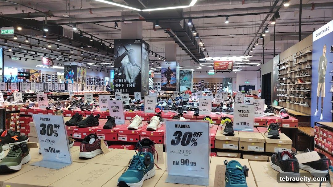 Shoe Store Sale
