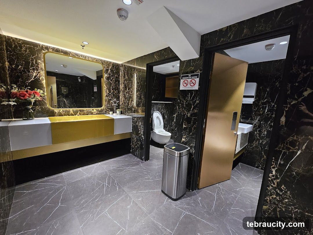 Modern Restroom