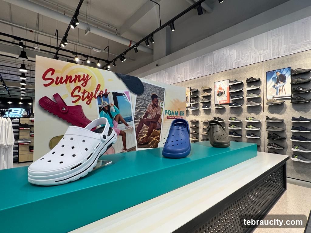 Skechers Foamies Display