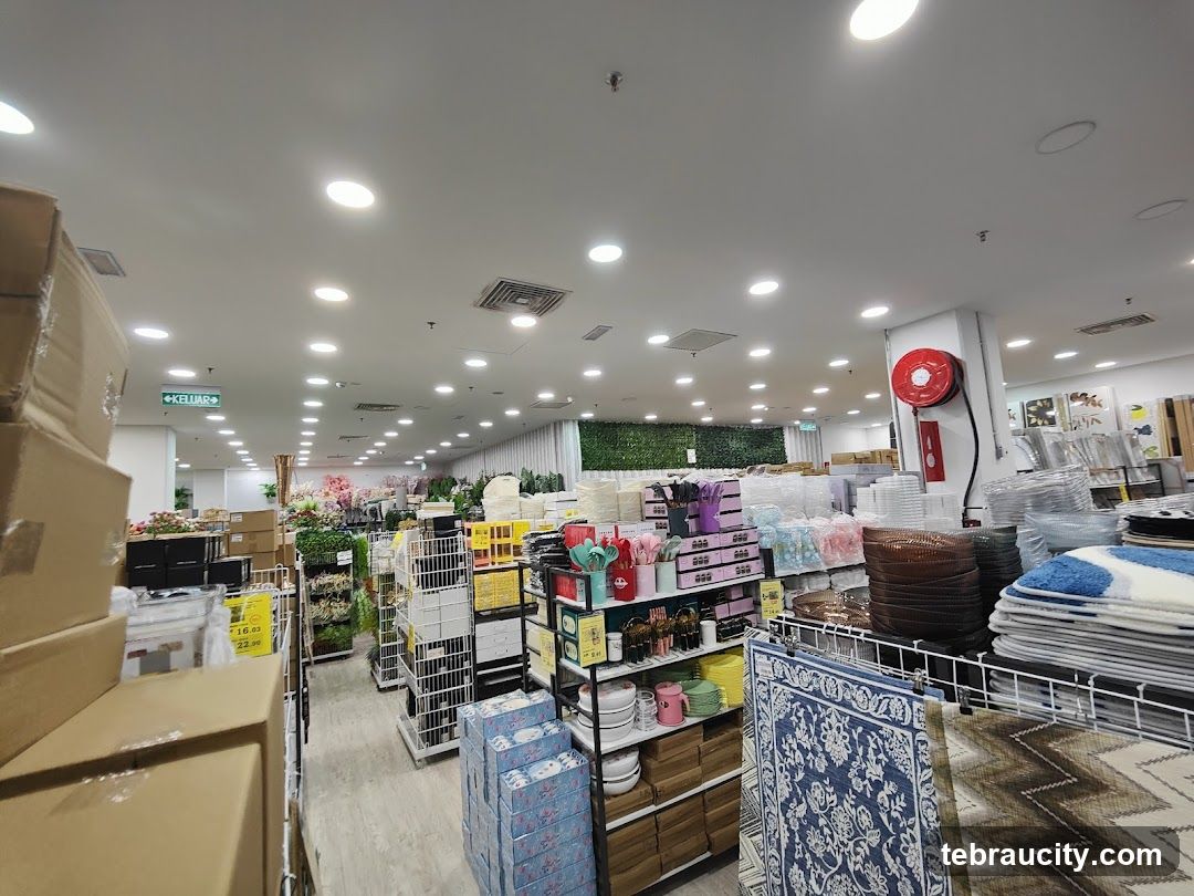 Romantika Toppen Shopping Mall