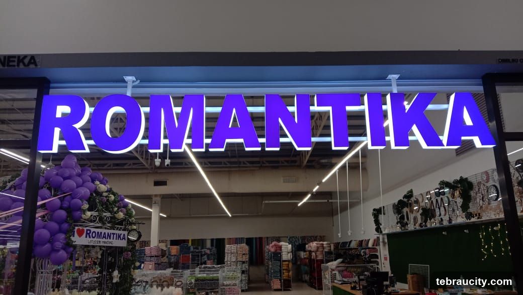 Romantika Toppen Shopping Mall