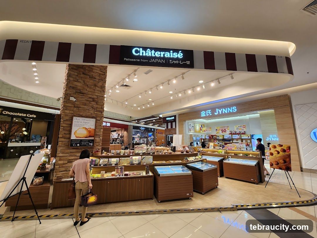 Patisserie and other shops