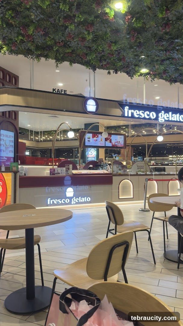 Fresco Gelato Counter