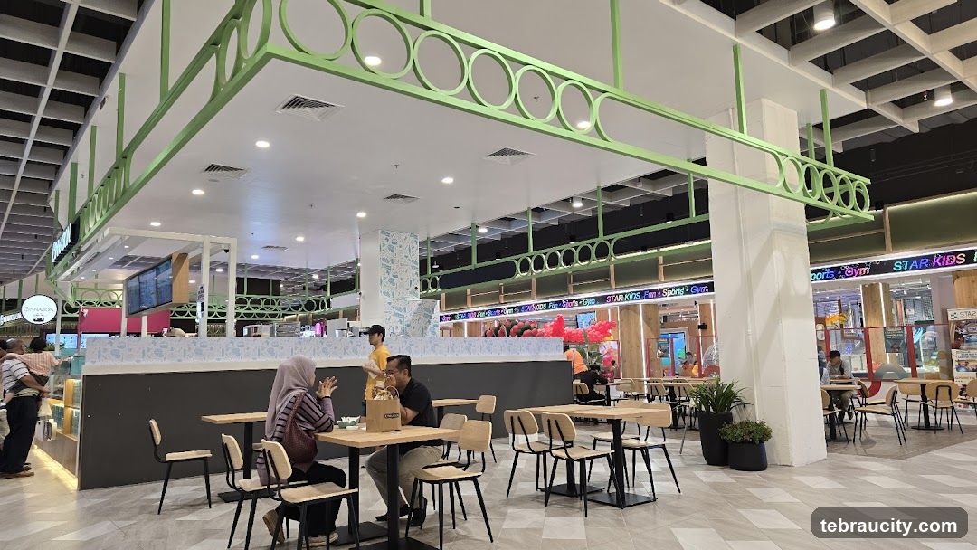 Food Court Dining Area