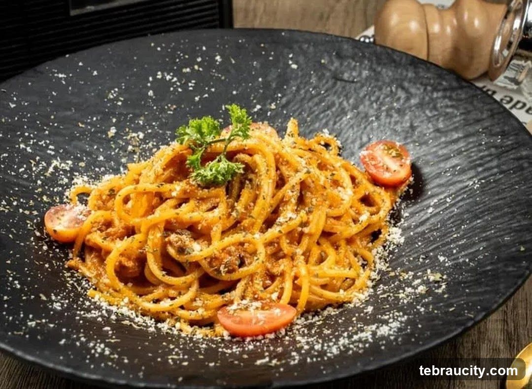 Spaghetti with Tomato Sauce