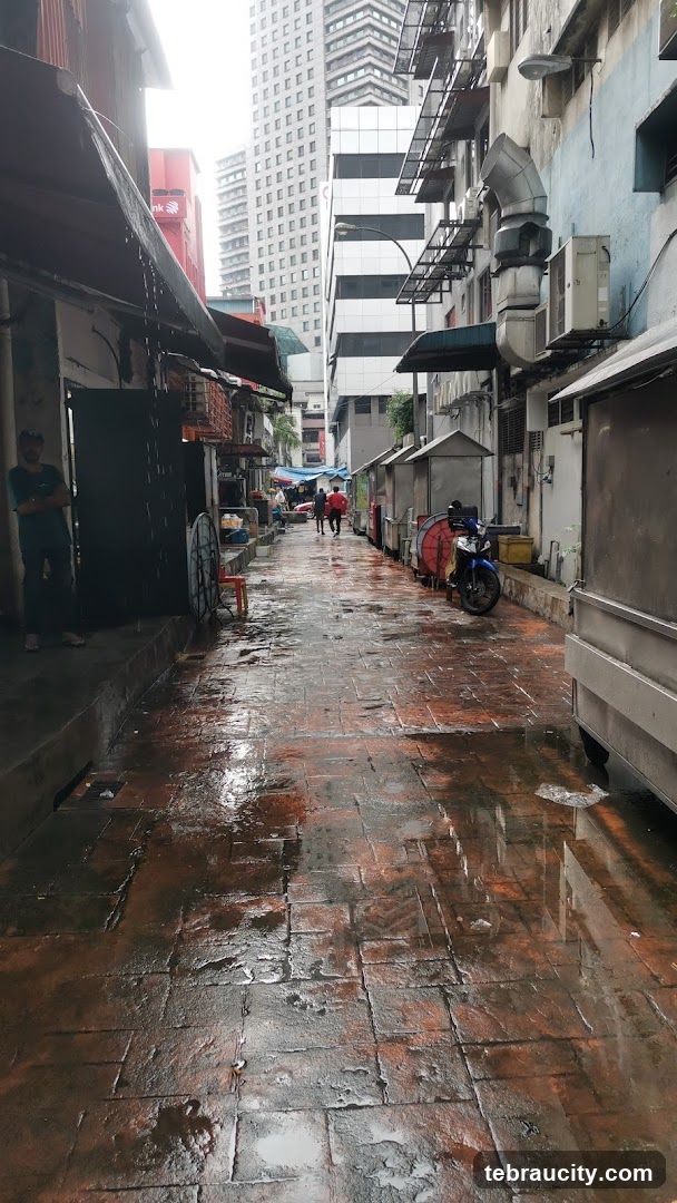Wet Alleyway with Stalls