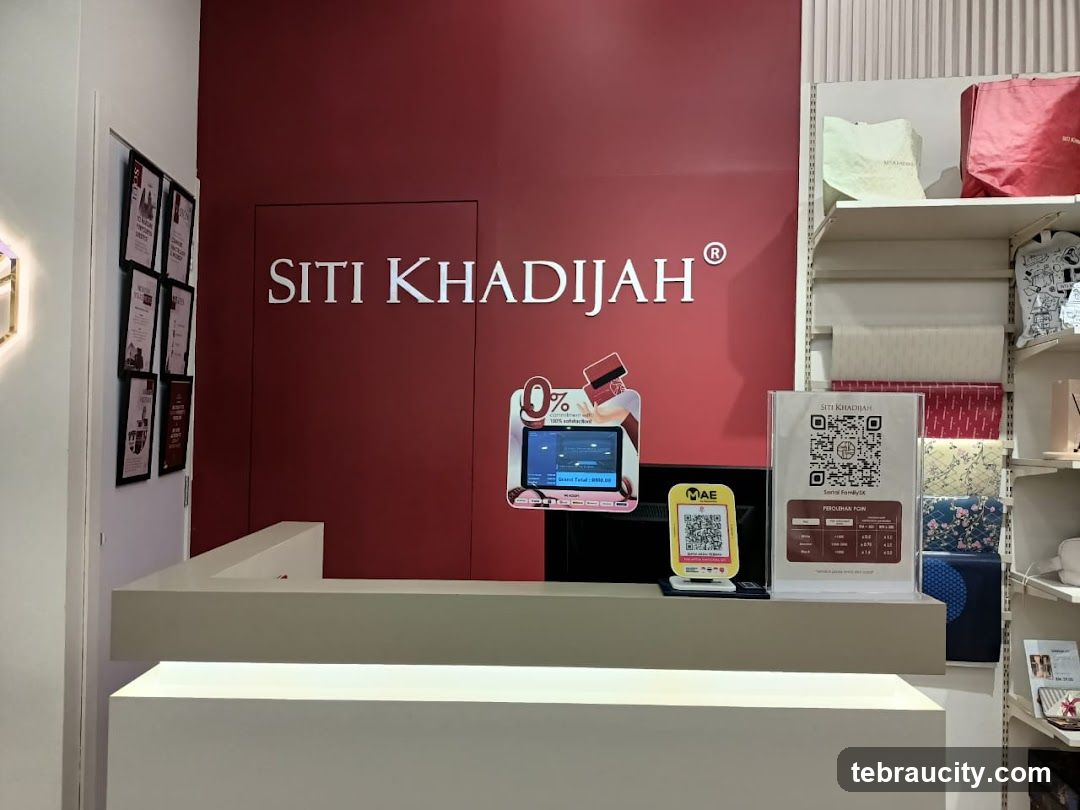 Siti Khadijah Store Interior