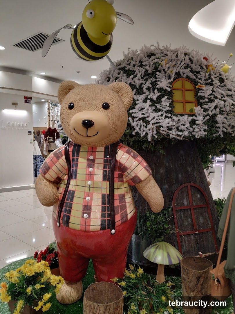 Interior decorative display