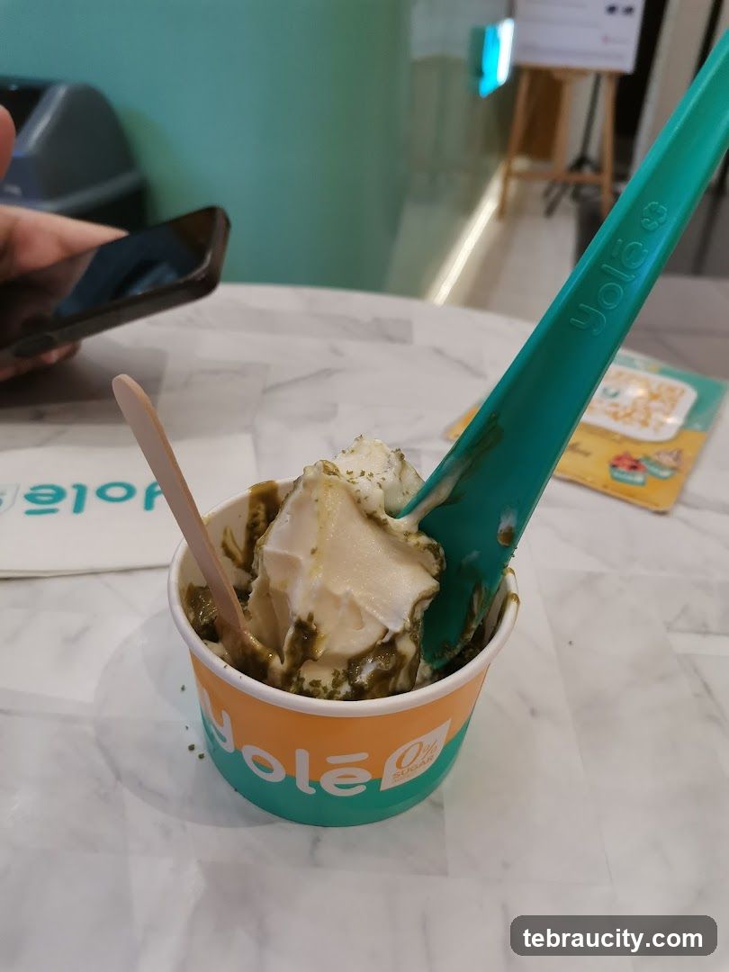 Yolé Frozen Yogurt
