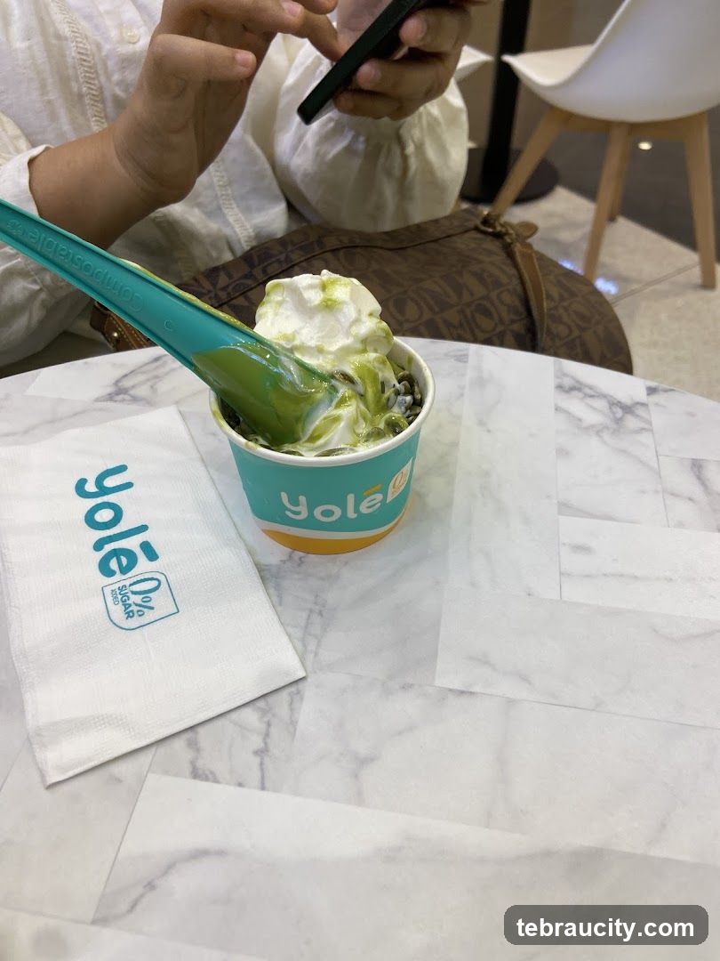 Yole Frozen Yogurt
