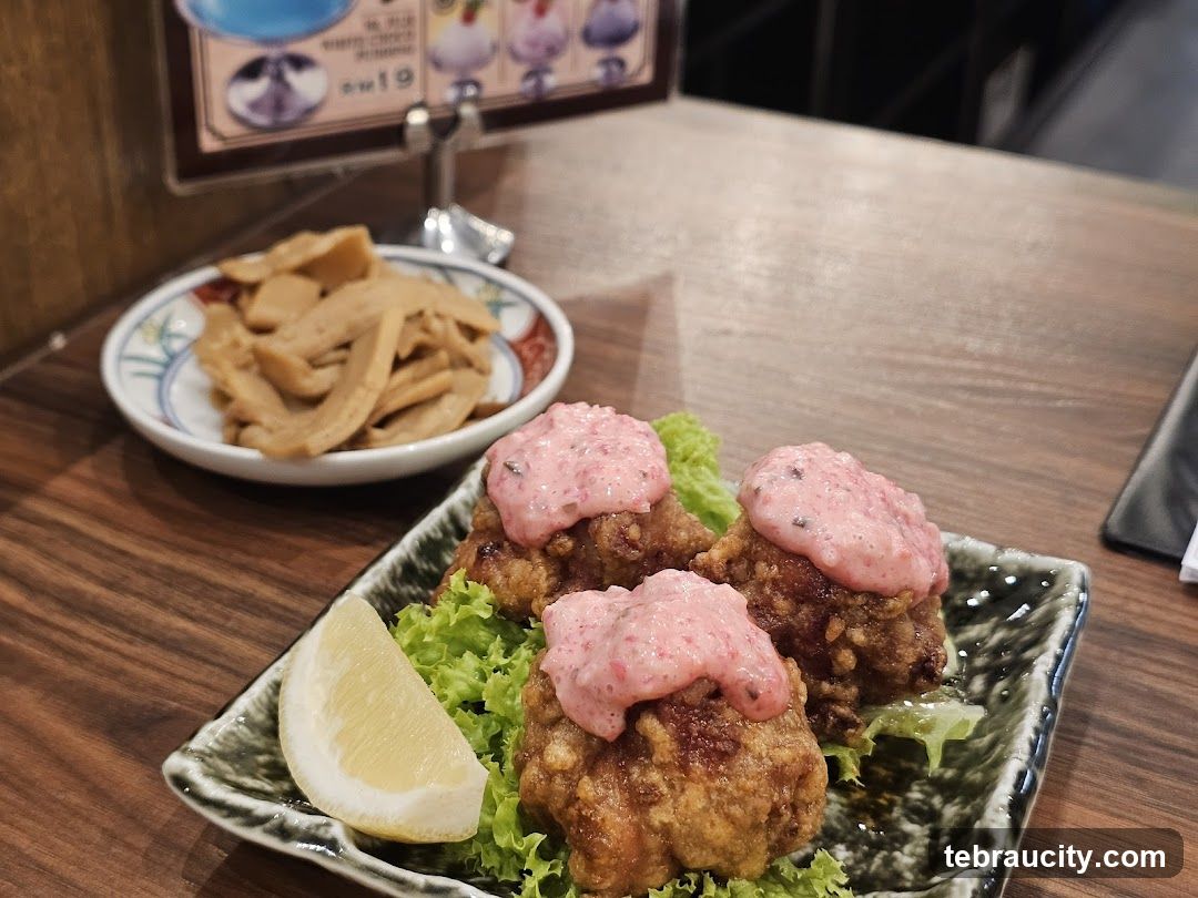 Fried Chicken with Pink Sauce