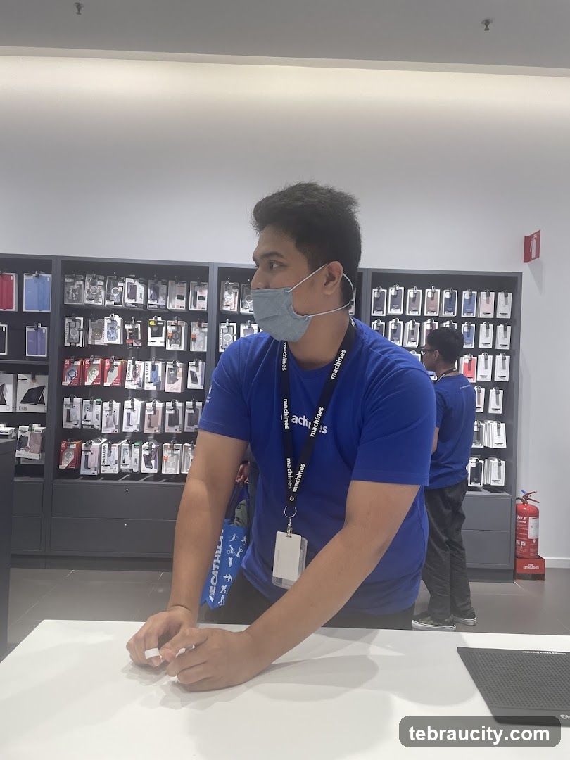 Store Employee