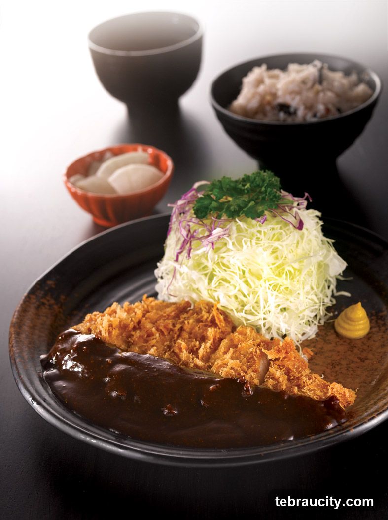 Crispy Pork Cutlet with Sauce and Side Salad