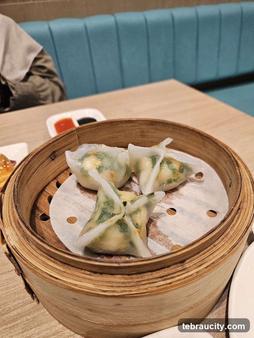 Dumplings in Bamboo Steamer
