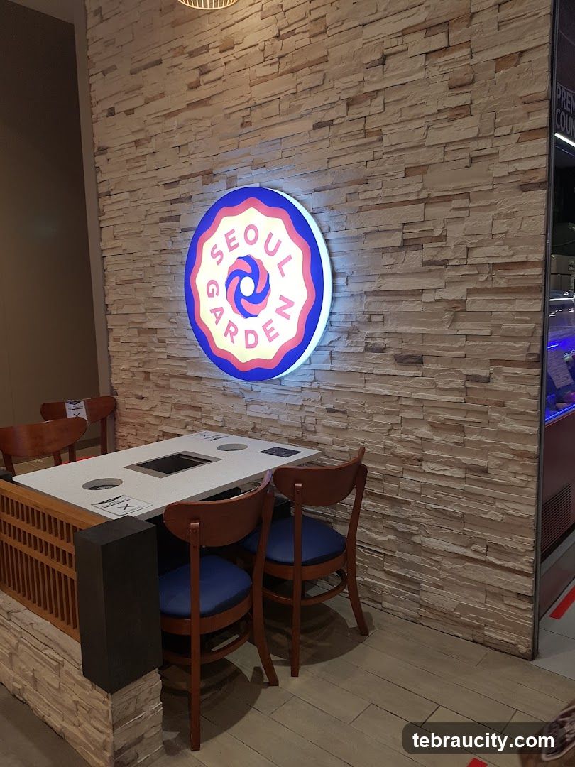 Seoul Garden Dining Area