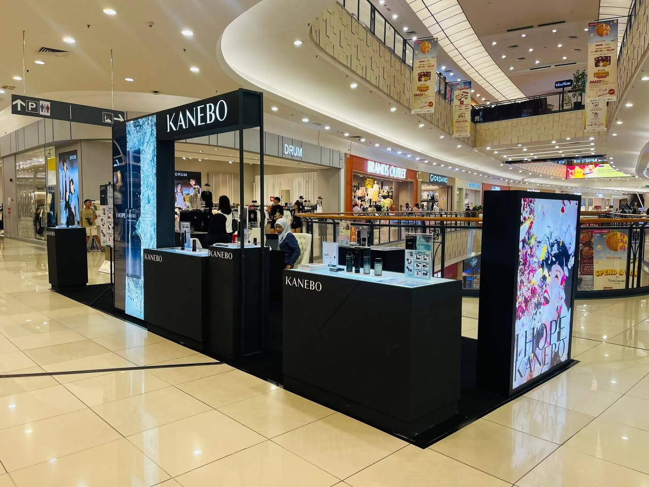 Kanebo products displayed at the event counter