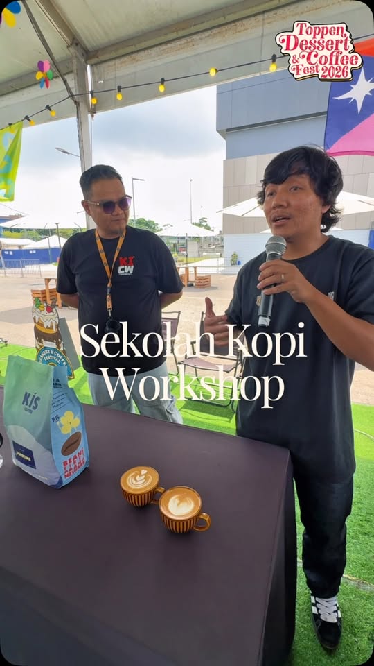 Latte art creations from Sekolah Kopi Workshop