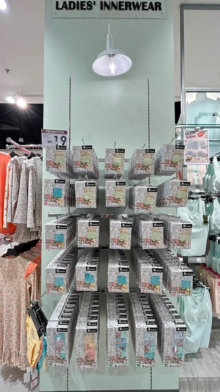 Ladies innerwear section with Bloom and Olimi Gardenia branding at RM1.9