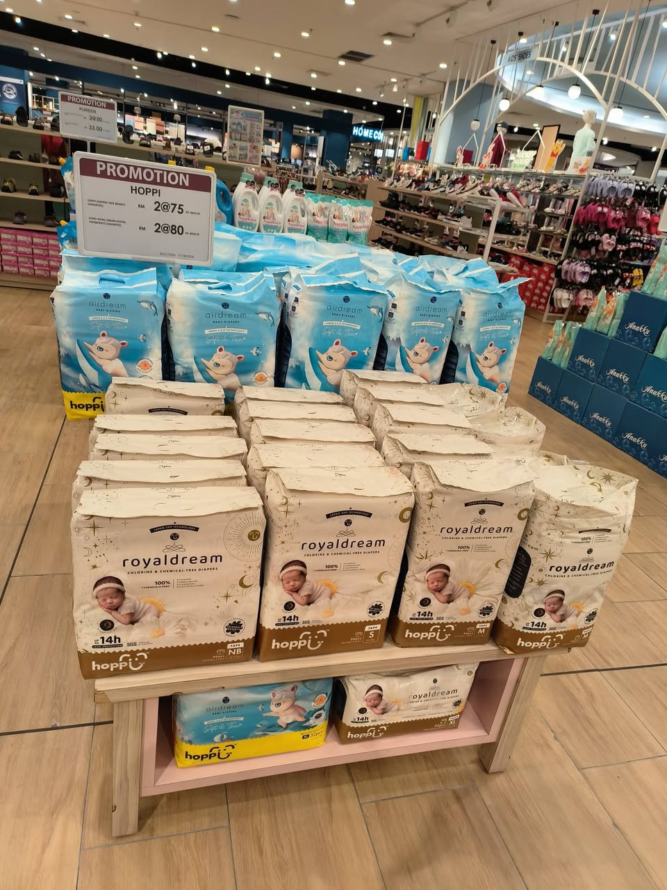 Hoppi and Royal Dream diaper promotion display