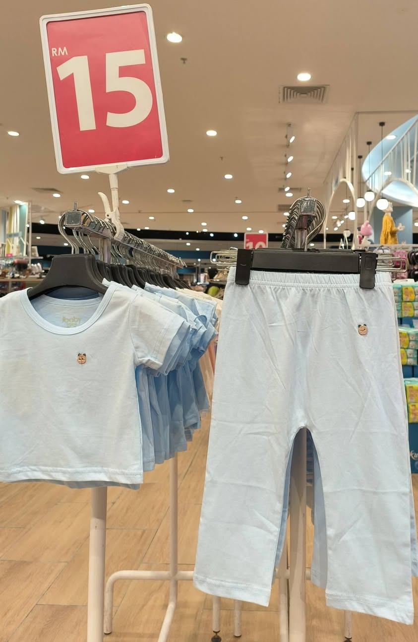 Light blue baby outfit set priced at RM15